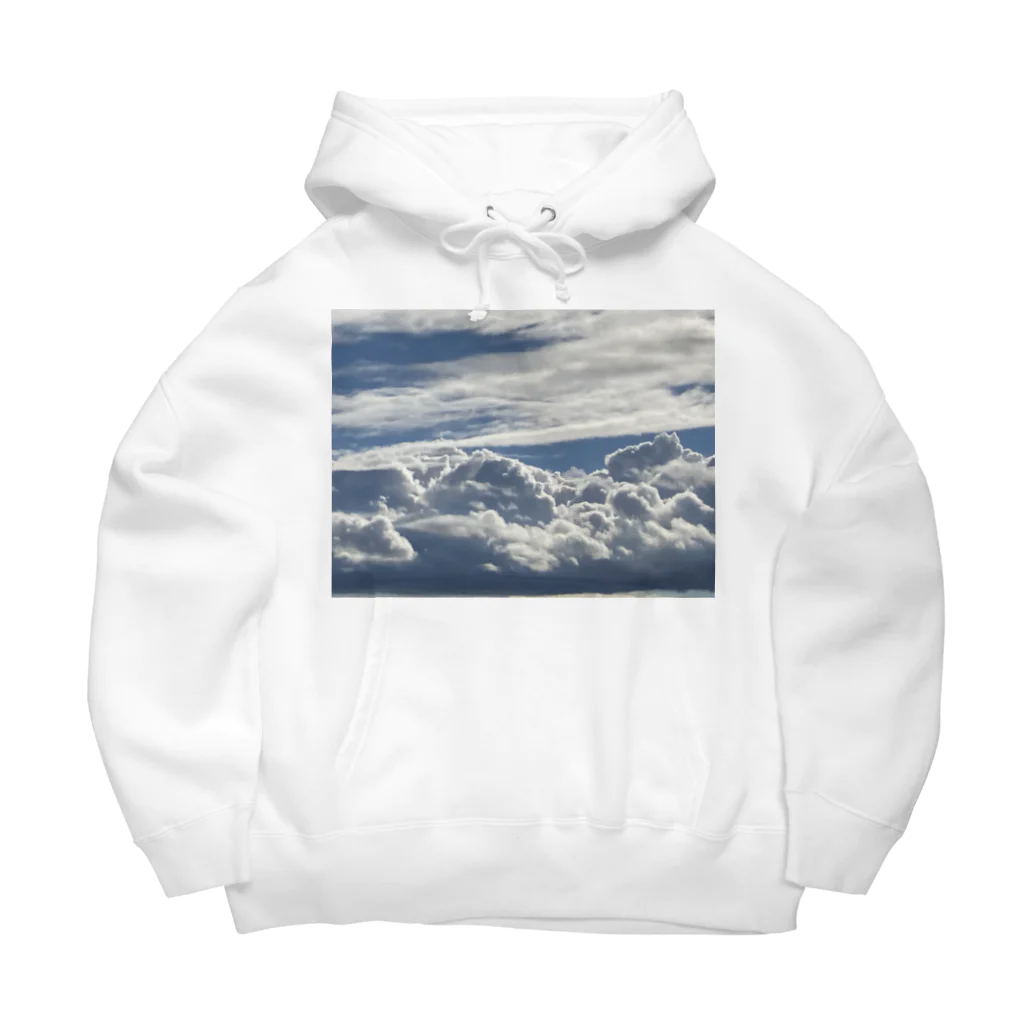 天使のいる街の雨が止んだ秋の空 Big Hoodie