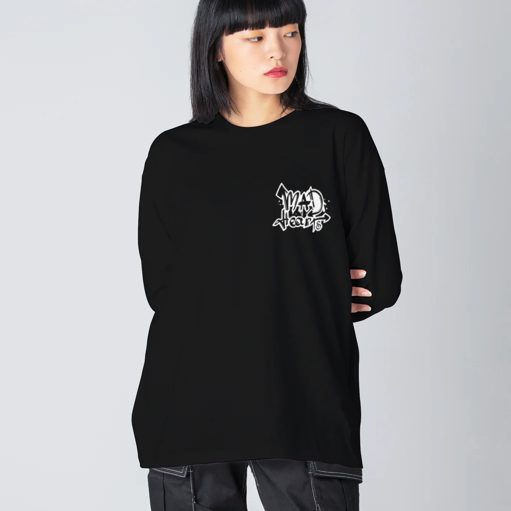 MAD Heartsの無名shark Big Long Sleeve T-Shirt