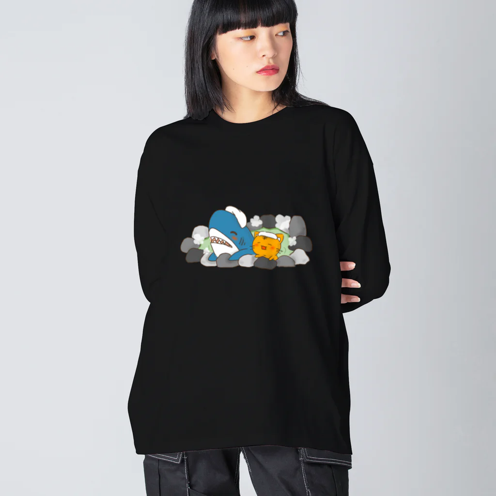 はるる堂の猫の茶トラさんサメさんと仲良し温泉 Big Long Sleeve T-Shirt