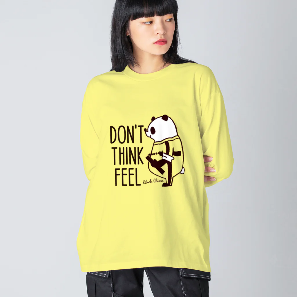 キッチュのヌンチャクパンダ Big Long Sleeve T-Shirt