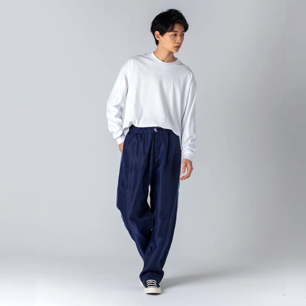 万福遐福商店の猫ちゃんロゴシリーズ Big Long Sleeve T-Shirt :model wear (male)