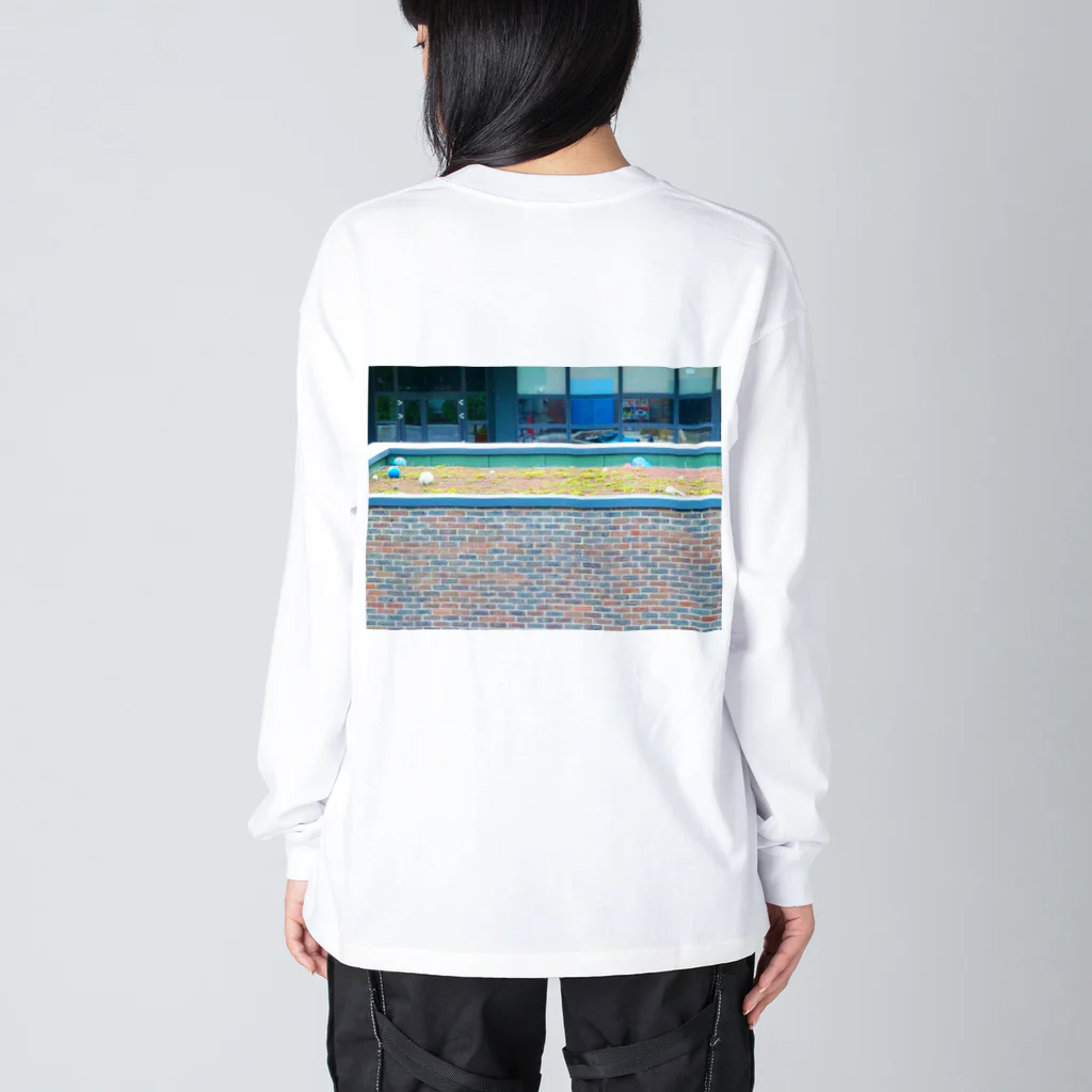 Ritz-studioのレンガとボール　iPhone ロンドン　イギリス　風景写真 Big Long Sleeve T-Shirt