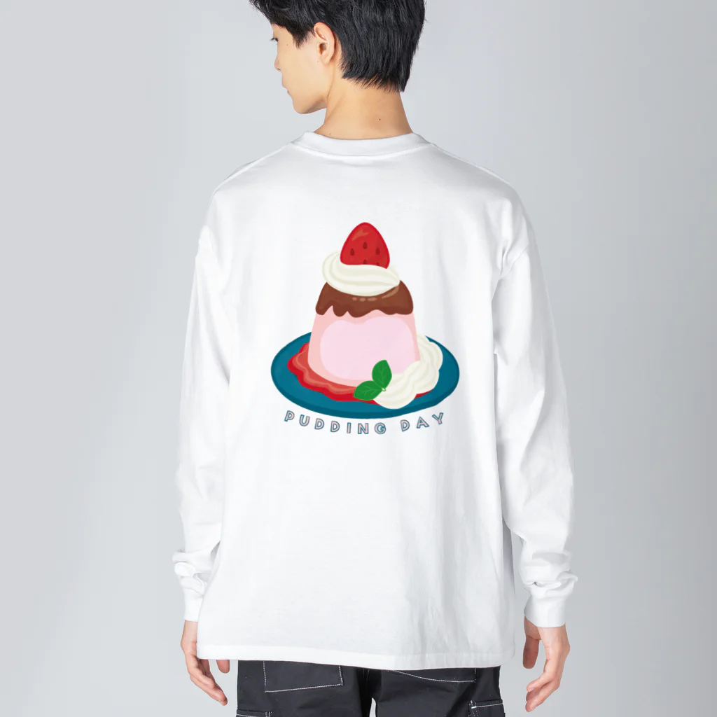 イラスト MONYAAT のバックプリント　毎月25日はプリンの日のプリン　イチゴプリン ビッグシルエットロングスリーブTシャツ