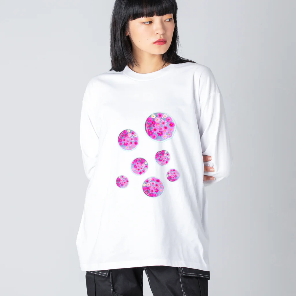 soi hẻm rojiの浮かぶコスモス Big Long Sleeve T-Shirt