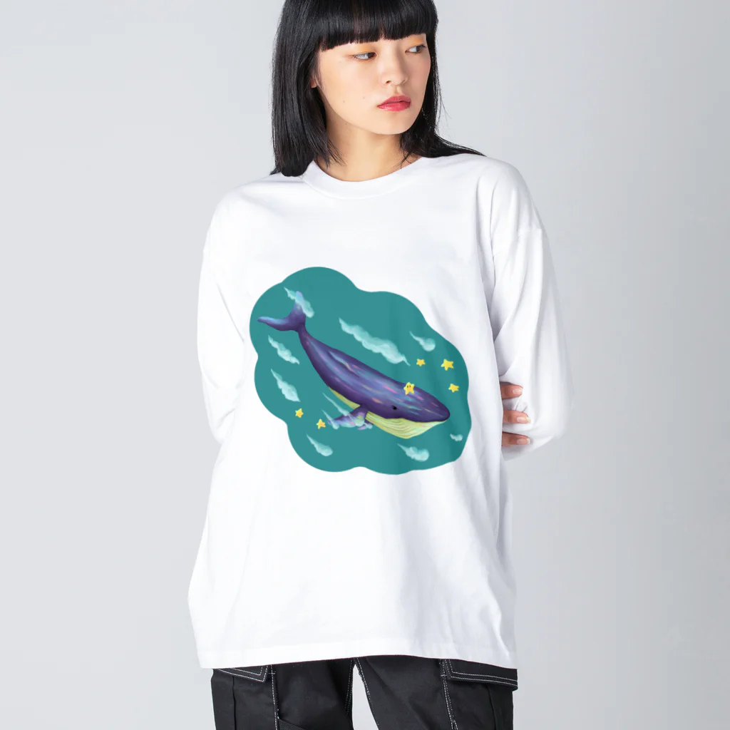 ari designの星と泳ぐシロナガスクジラ ビッグシルエットロングスリーブTシャツ