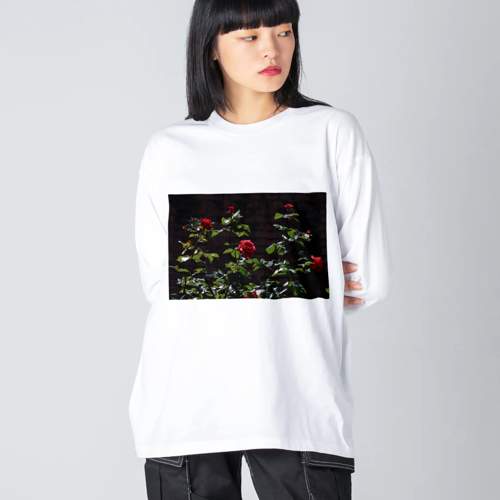 E_OfficialのRose ビッグシルエットロングスリーブTシャツ