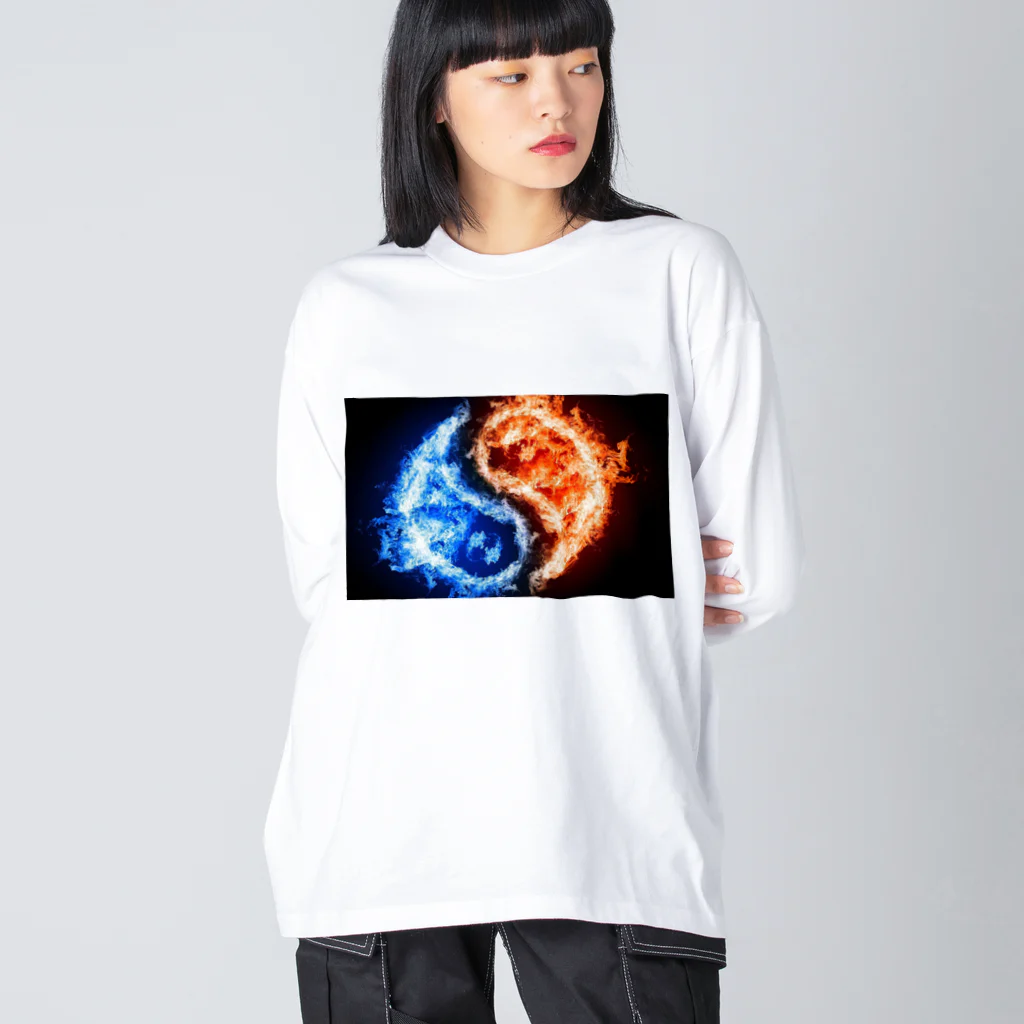 Superherooの氷と炎が追いかけあう Big Long Sleeve T-Shirt