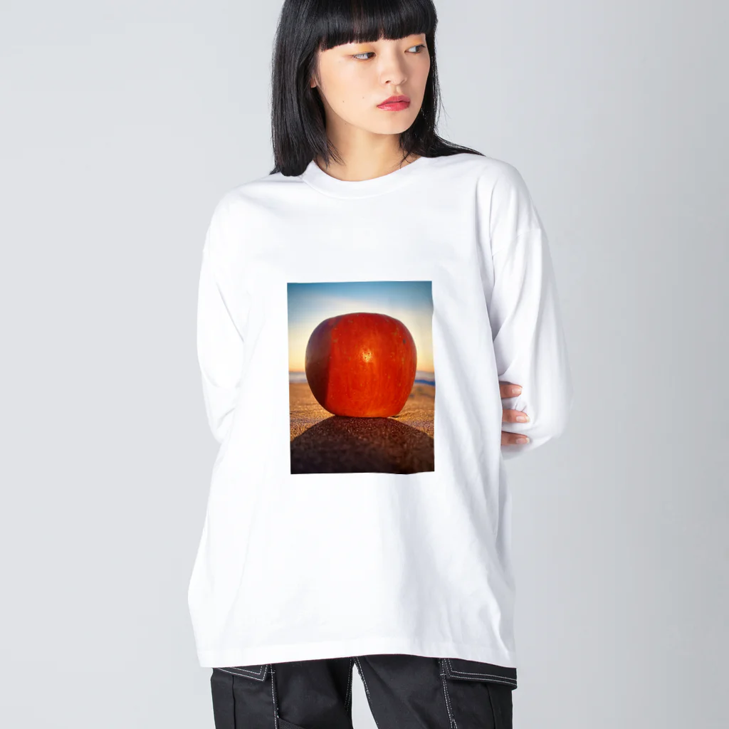 ARTPARTNERの朝焼けのりんご　 Big Long Sleeve T-Shirt