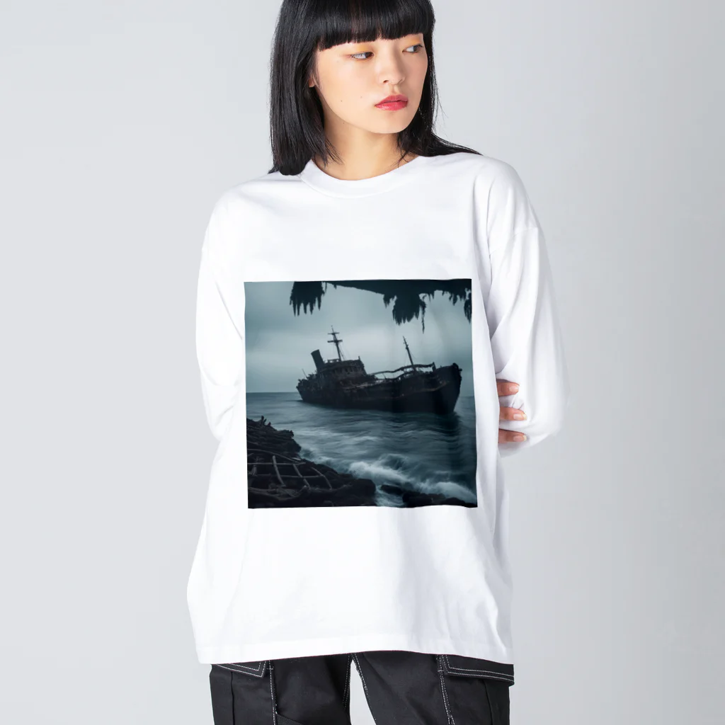 Dark Fの暗黒の海に浮かぶ腐敗した船の墓場 Big Long Sleeve T-Shirt