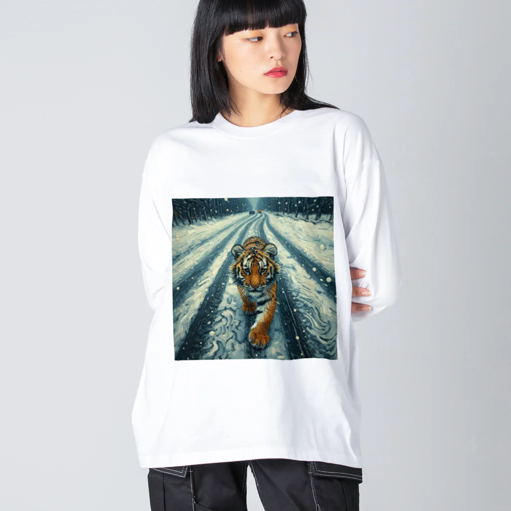 ひのえまるの雪道を歩く小虎 ビッグシルエットロングスリーブTシャツ