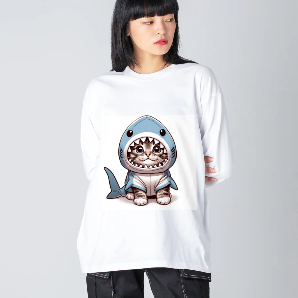 IloveCatのサメのフードを被った愛くるしい子猫 Big Long Sleeve T-Shirt