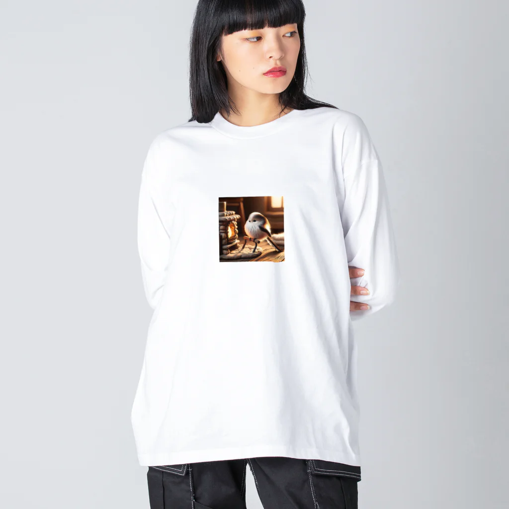 adjustの暖炉であたたまるかわいいシマエナガ Big Long Sleeve T-Shirt