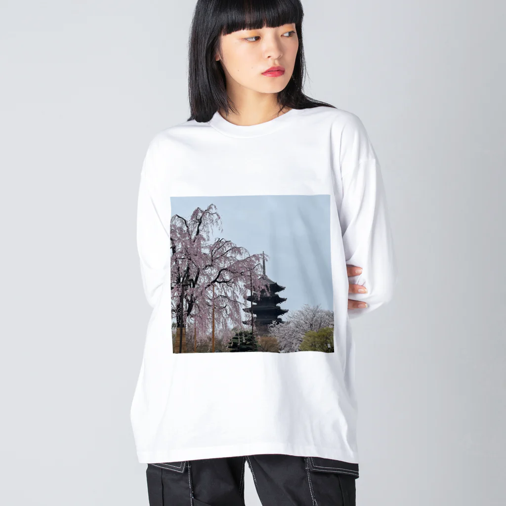 puakeli 合同会社の枝垂れ桜と五重塔 Big Long Sleeve T-Shirt