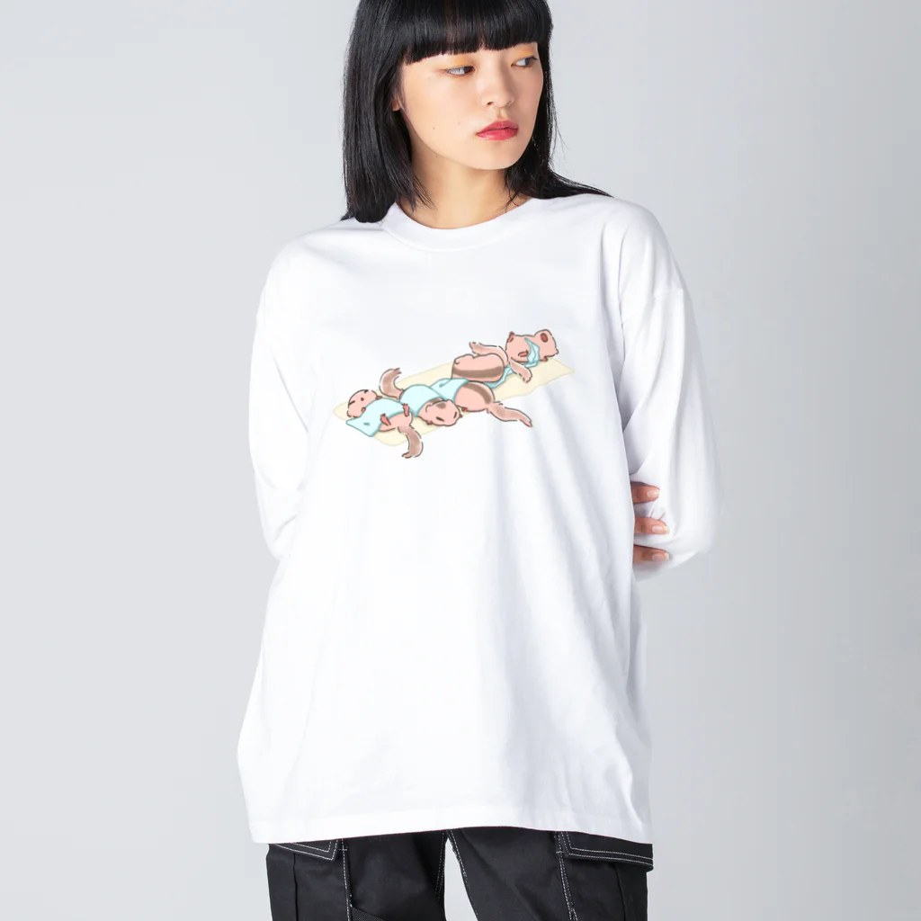 ねぼすけやのヤマネたちのおひるね ビッグシルエットロングスリーブTシャツ