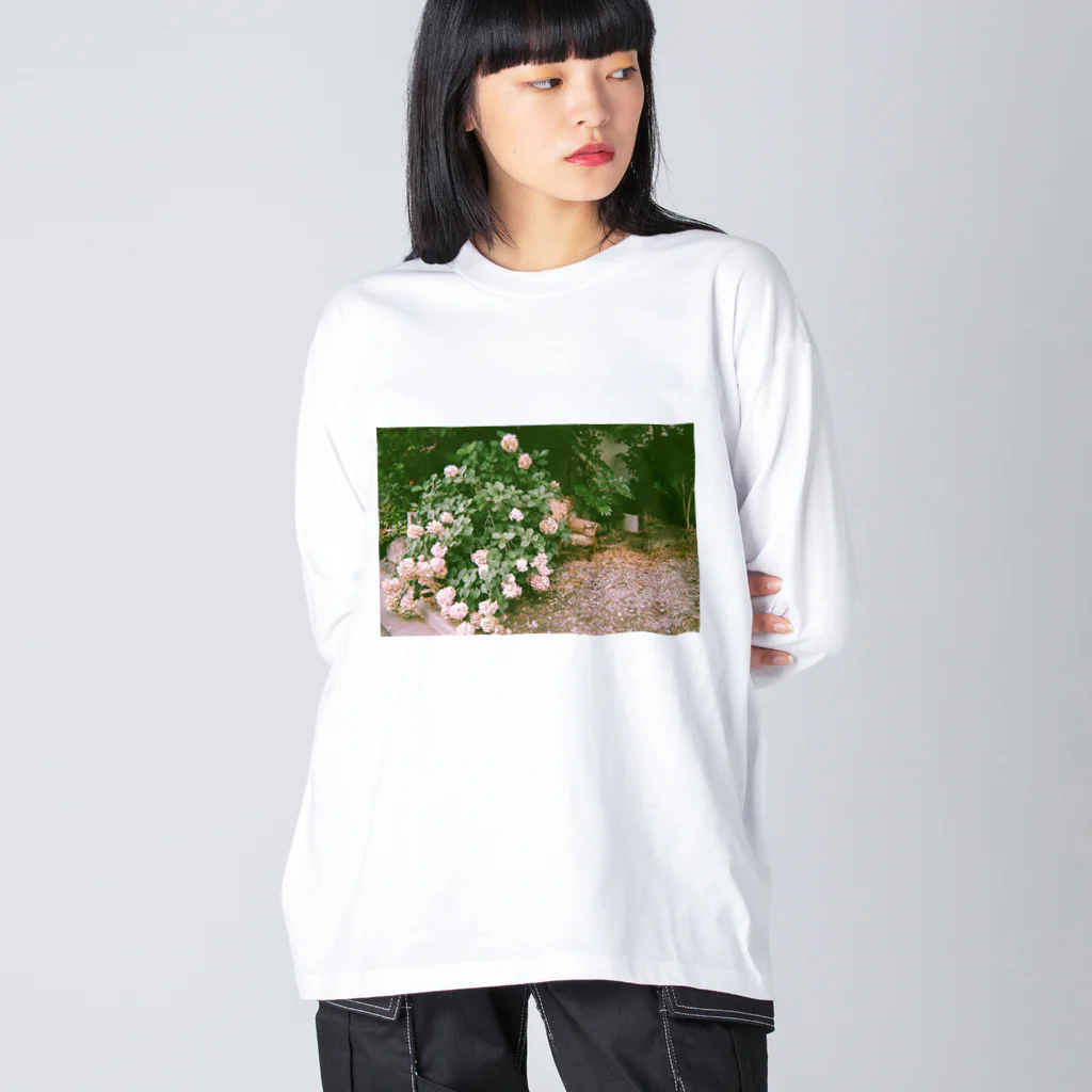 noitokeyoのアジサイとそれを見るための椅子 Big Long Sleeve T-Shirt