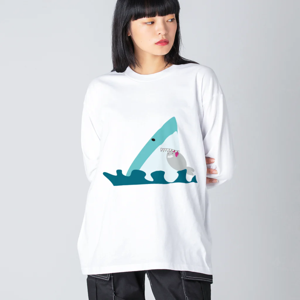 きまぐれの食べてるサメくん ビッグシルエットロングスリーブTシャツ