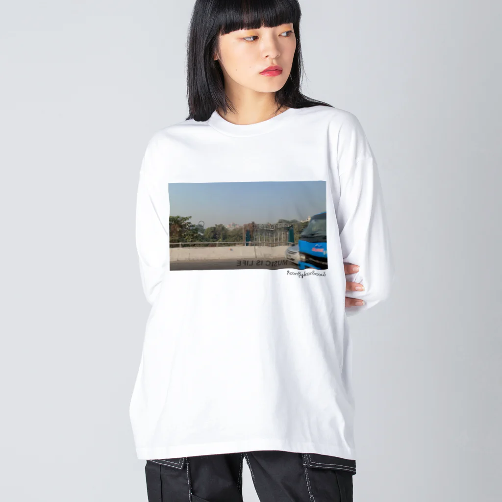 tauttya-ne。のin car ビッグシルエットロングスリーブTシャツ