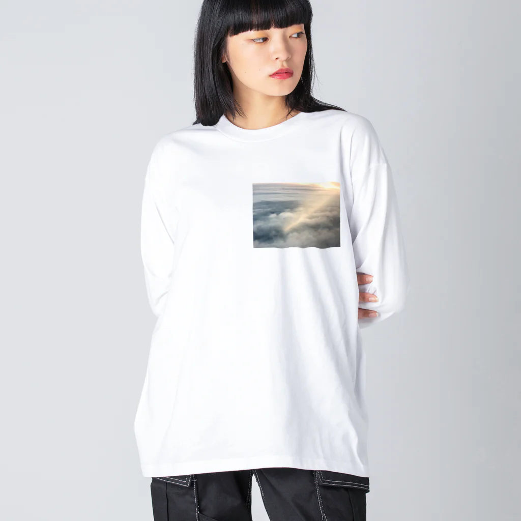 E.moのE.mo Big Long Sleeve T-Shirt