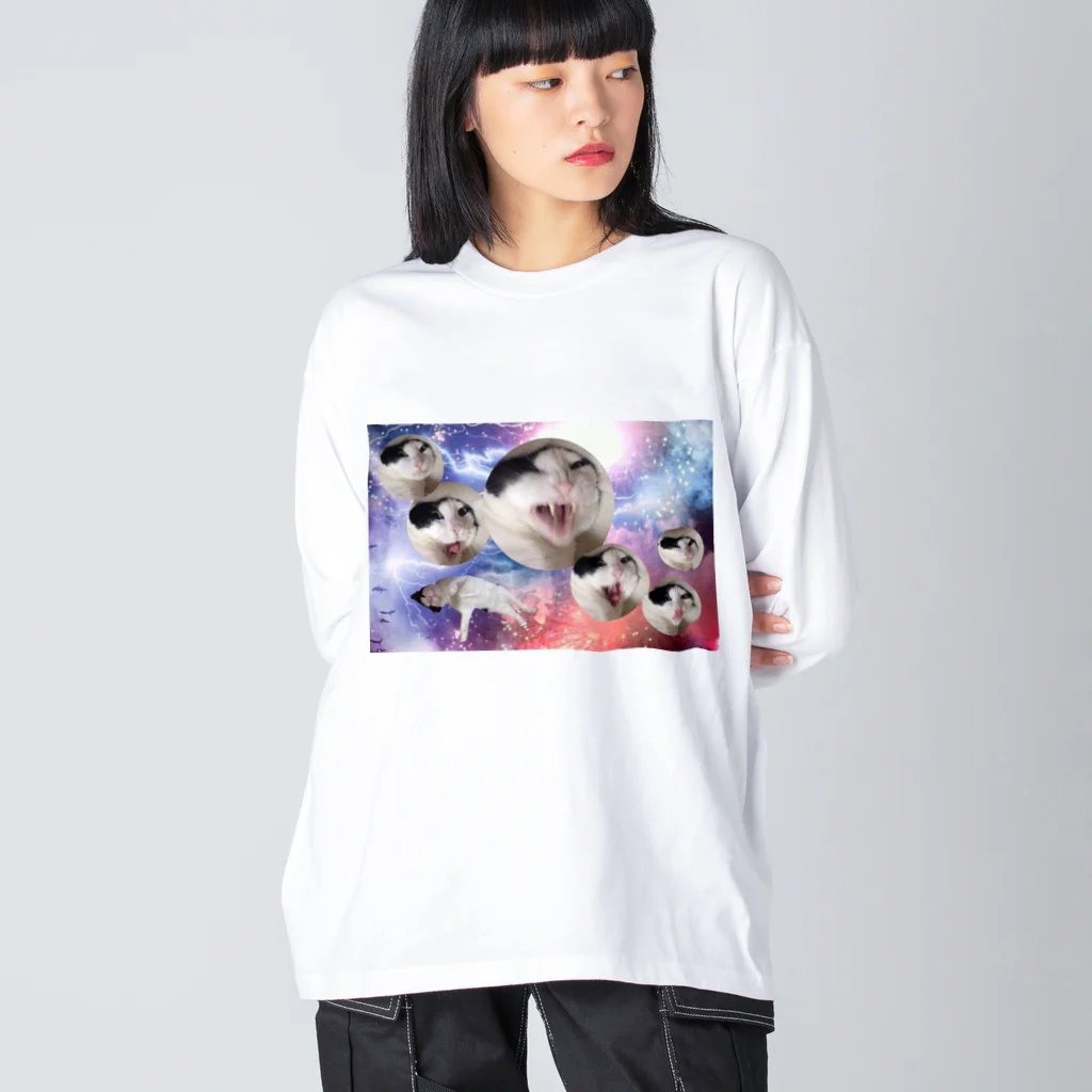 キャットタワーマンションのうちゅうくしゃみねこちゃん ビッグシルエットロングスリーブTシャツ