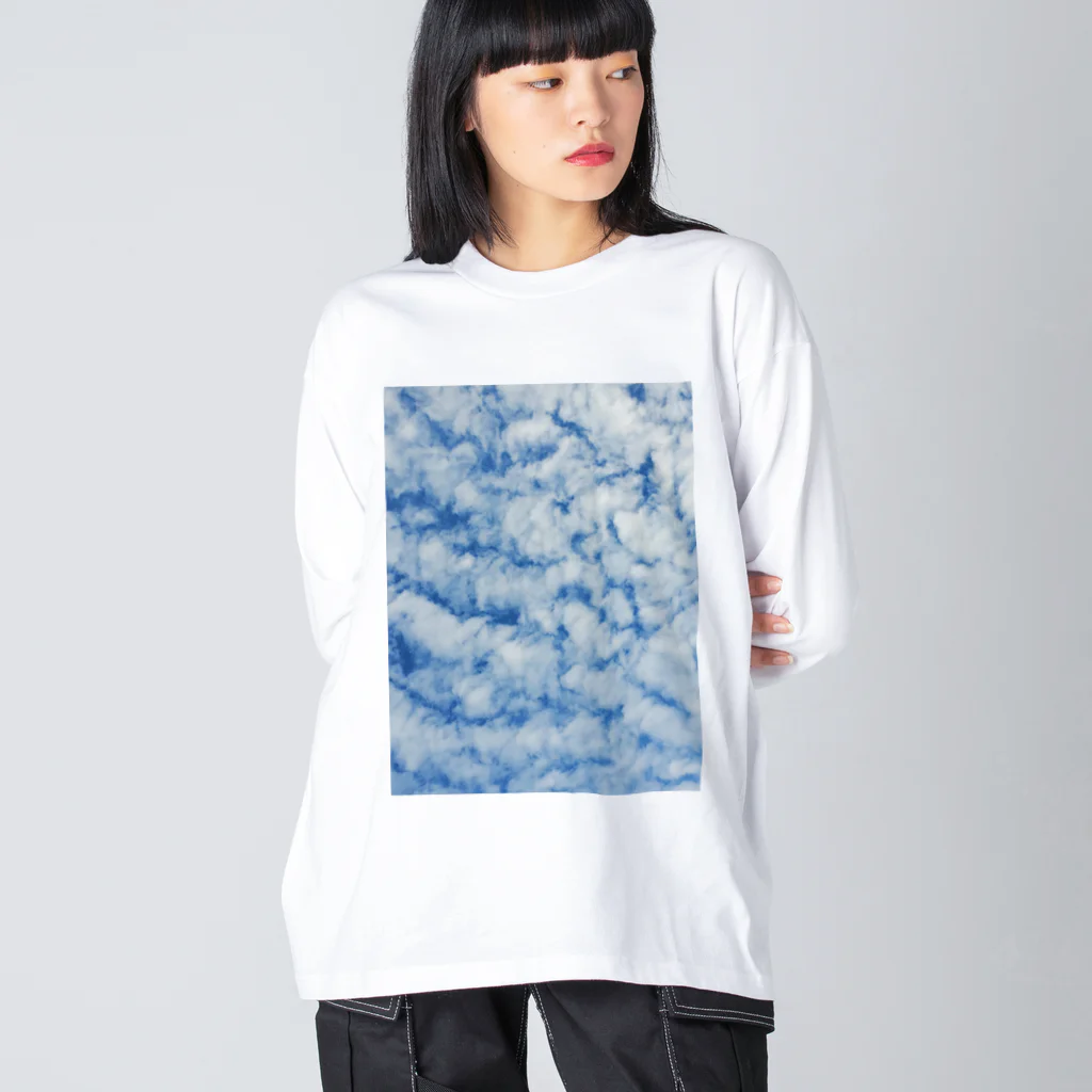 アゲハの絞り染めのような空と雲 ビッグシルエットロングスリーブTシャツ