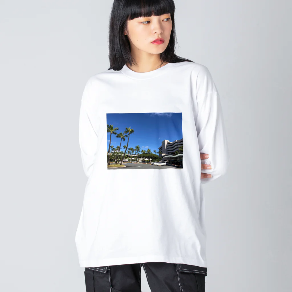 kazuminのBlue sky Big Long Sleeve T-Shirt