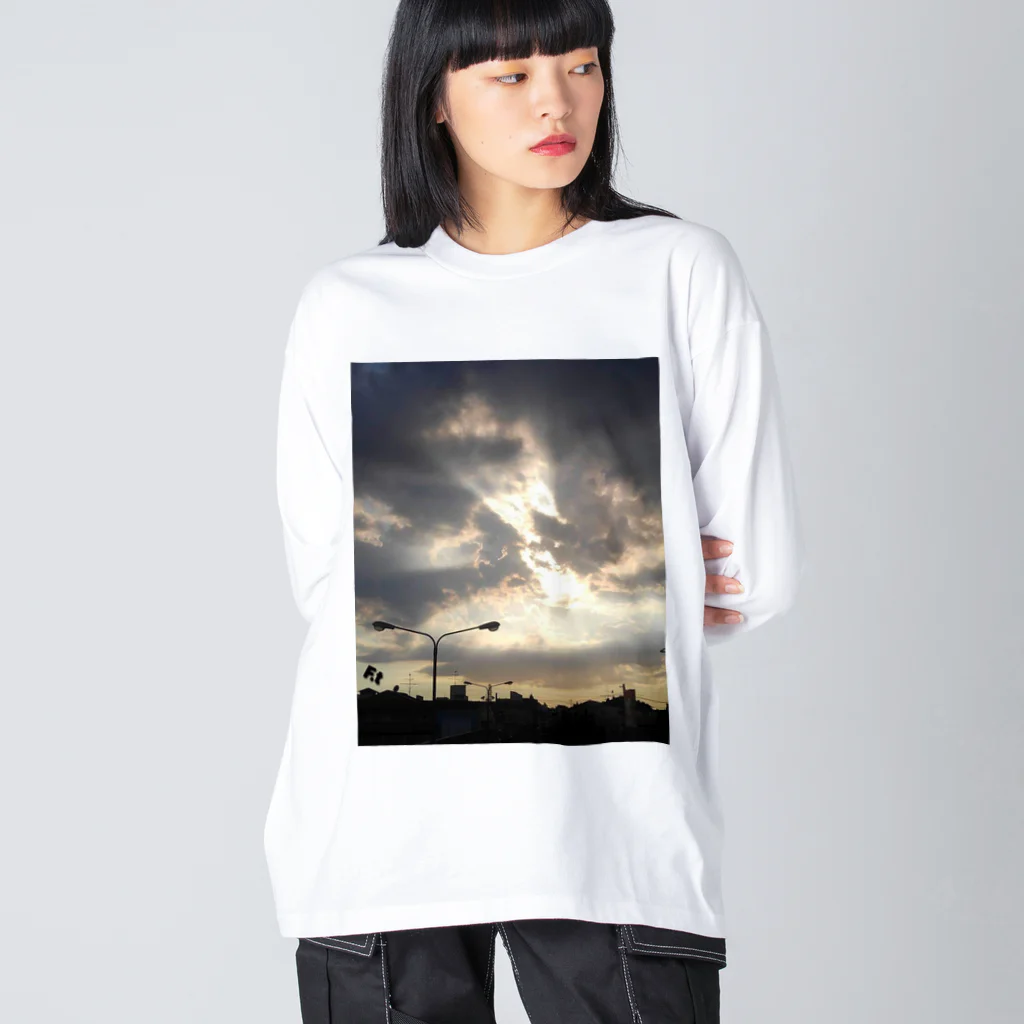 F.t cocoの光り射す夕方の雨上がり ビッグシルエットロングスリーブTシャツ