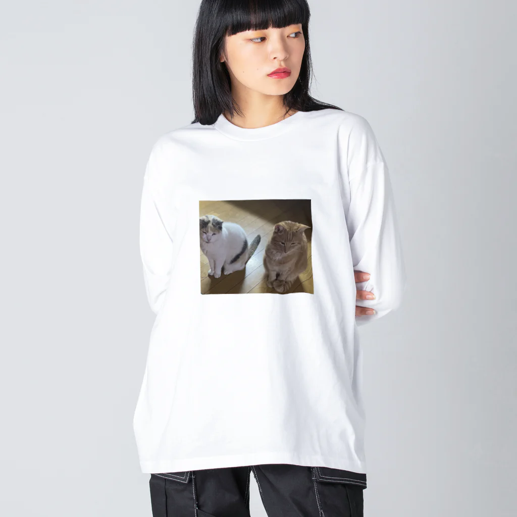 笑顔咲きの気まずい猫 ビッグシルエットロングスリーブTシャツ