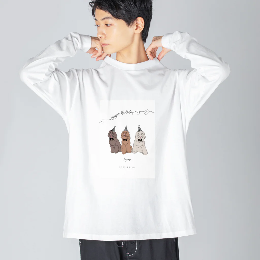 ねこむすめショップのバースデーワンちゃんトリオ ビッグシルエットロングスリーブTシャツ