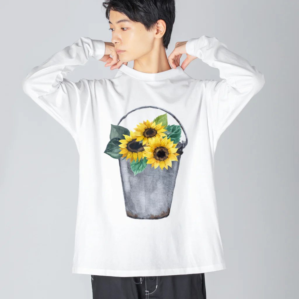 Fred HorstmanのWatering bucket and sunflowers  じょうろ と ひまわり ビッグシルエットロングスリーブTシャツ