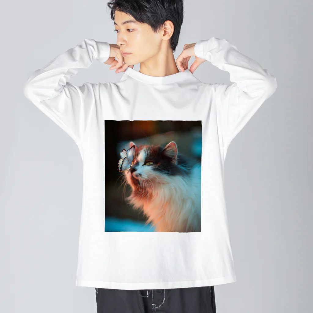 可愛い猫ちゃんの猫と蝶の友情 ビッグシルエットロングスリーブTシャツ