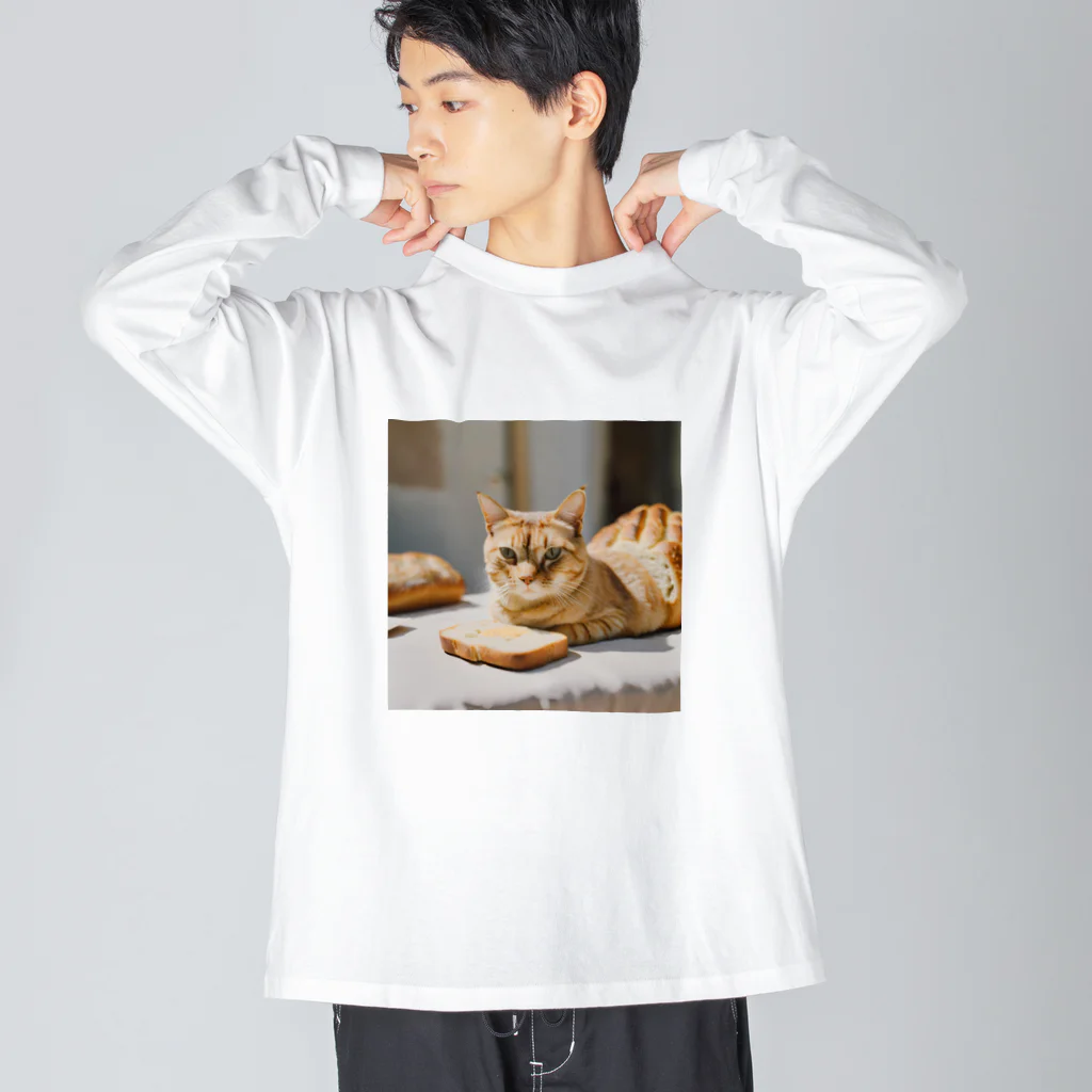 猫雑貨屋　ねこまろのパンの化身、茶トラ ビッグシルエットロングスリーブTシャツ