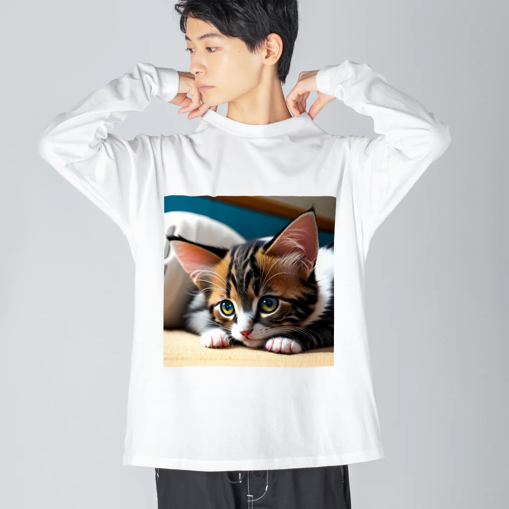 anagram12の見つめる子猫 Big Long Sleeve T-Shirt