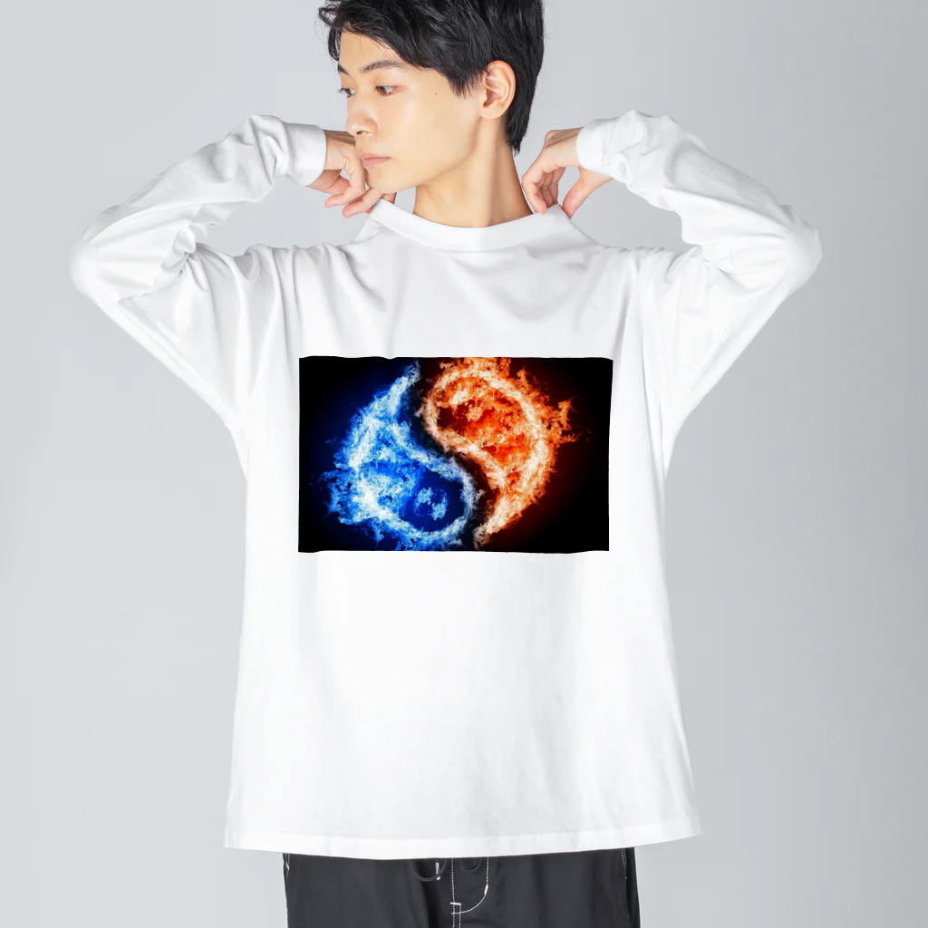 Superherooの氷と炎が追いかけあう Big Long Sleeve T-Shirt