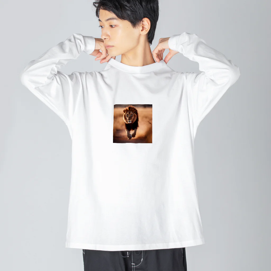 namuhatimanの走っているライオン Big Long Sleeve T-Shirt