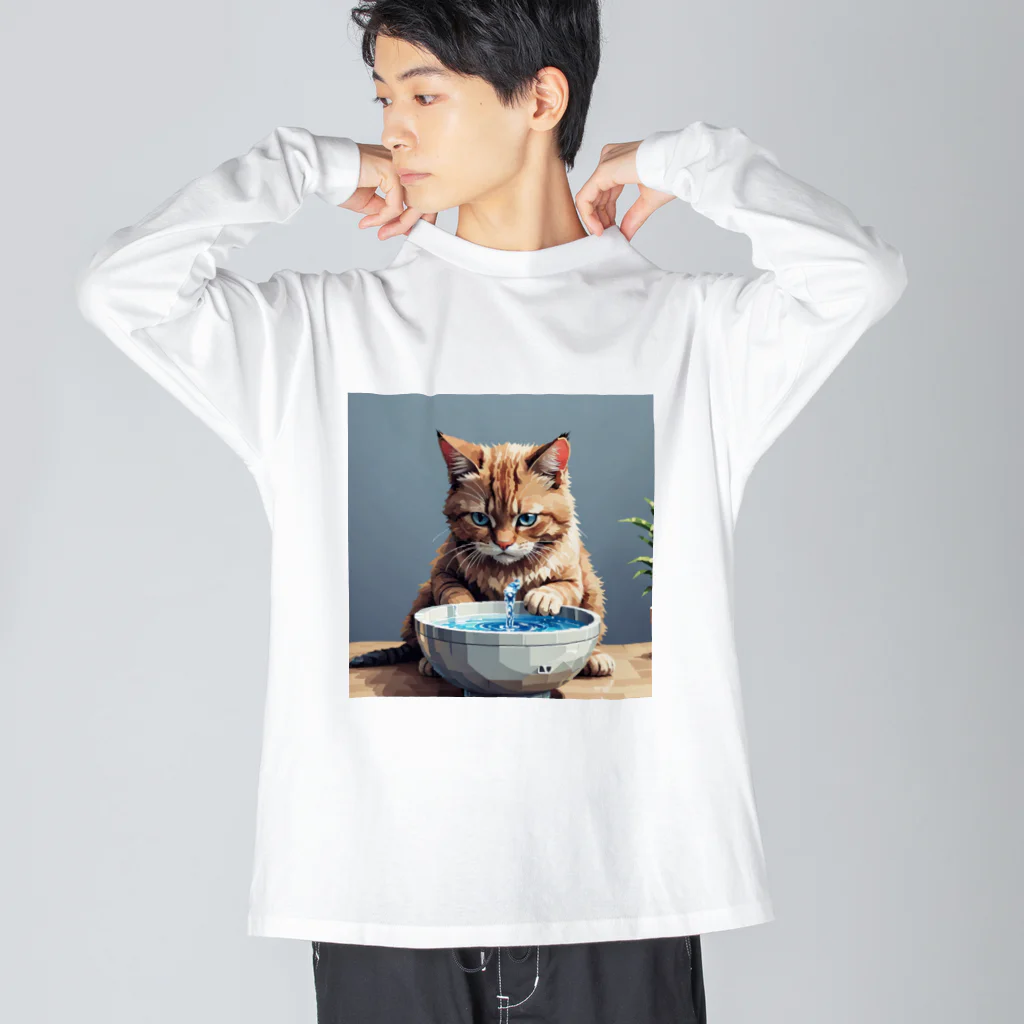 nekoと鉄の水を飲んでいる猫 Big Long Sleeve T-Shirt