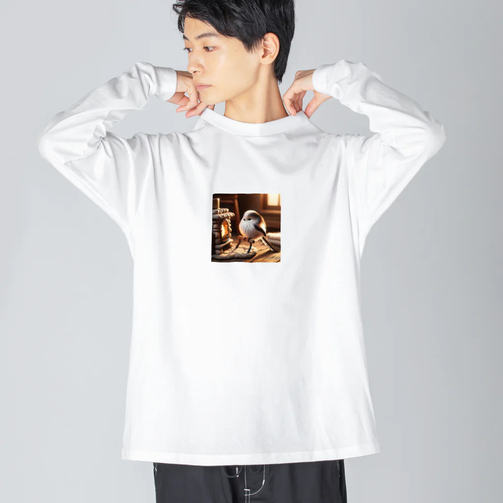 adjustの暖炉であたたまるかわいいシマエナガ Big Long Sleeve T-Shirt