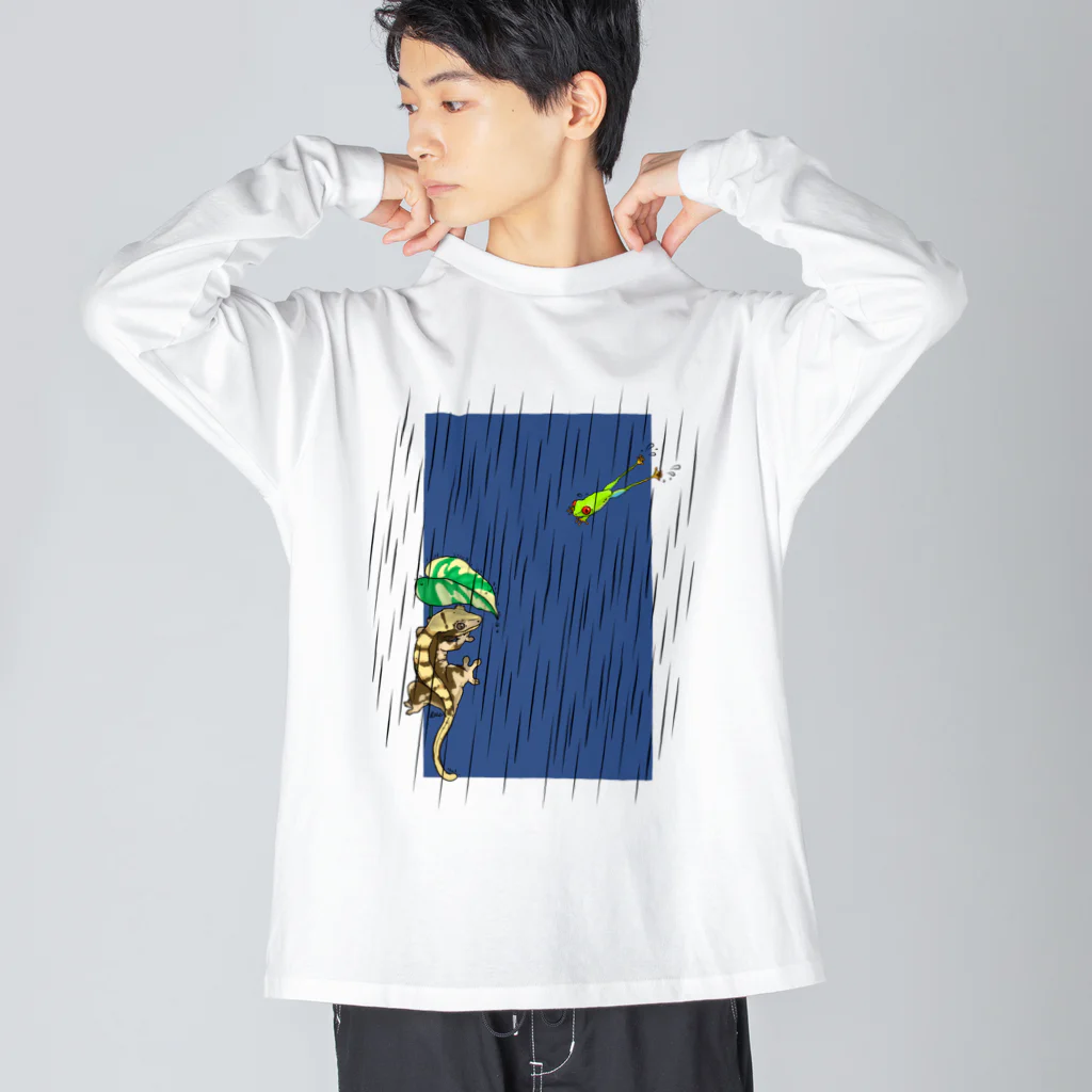 檸檬飴の雨の日のアカメアマガエルとクレステッドゲッコー(ホワイト) ビッグシルエットロングスリーブTシャツ