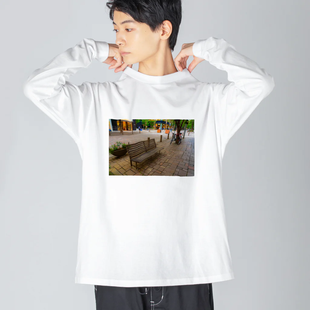 hideaki_machiburaの丸の内ベンチTシャツ ビッグシルエットロングスリーブTシャツ