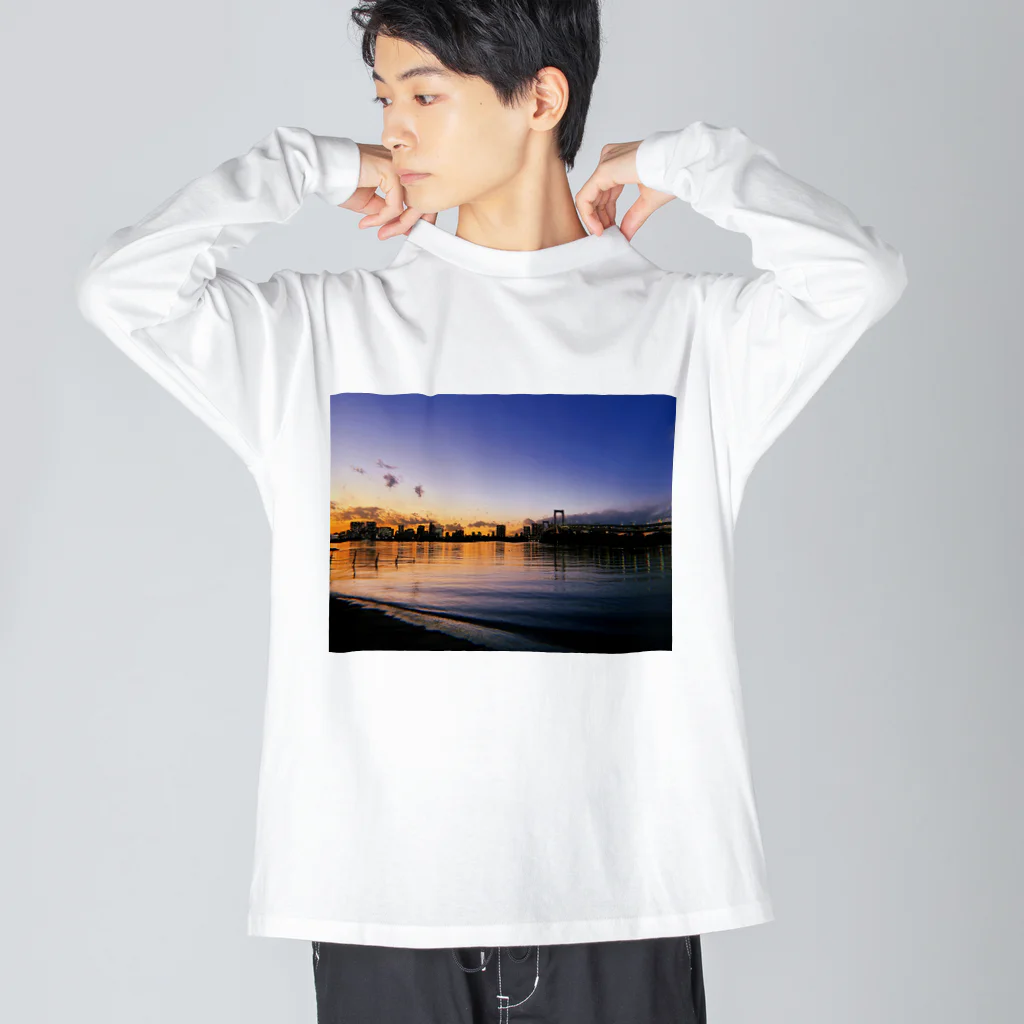 ま、の東京の夕方 ビッグシルエットロングスリーブTシャツ