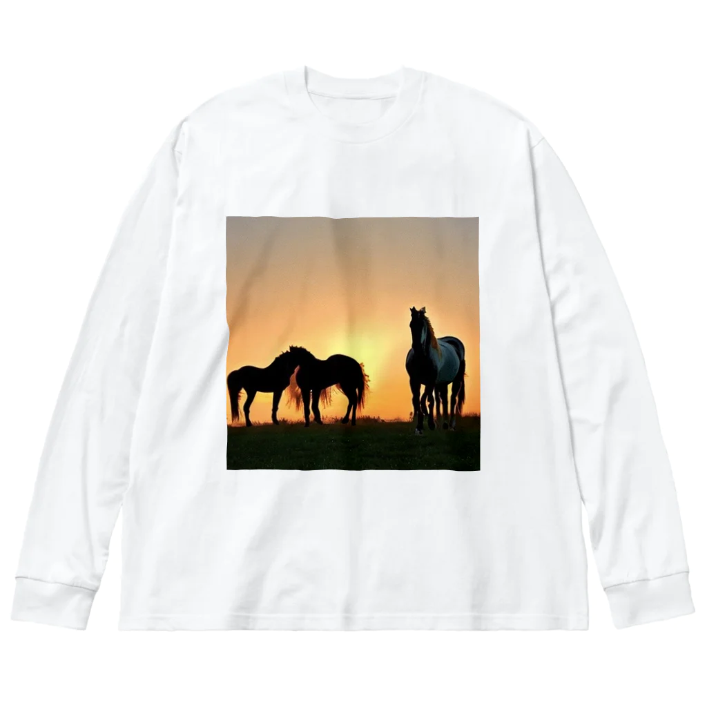 宇宙開発デザイン科の夕陽の中の馬 Big Long Sleeve T-Shirt