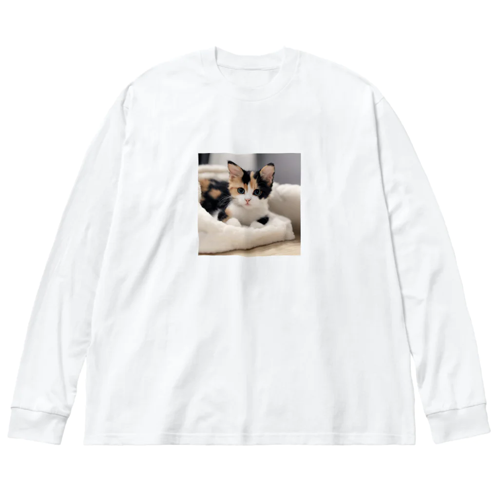 癒しリフレッシュの愛らしい子猫ちゃん ビッグシルエットロングスリーブTシャツ