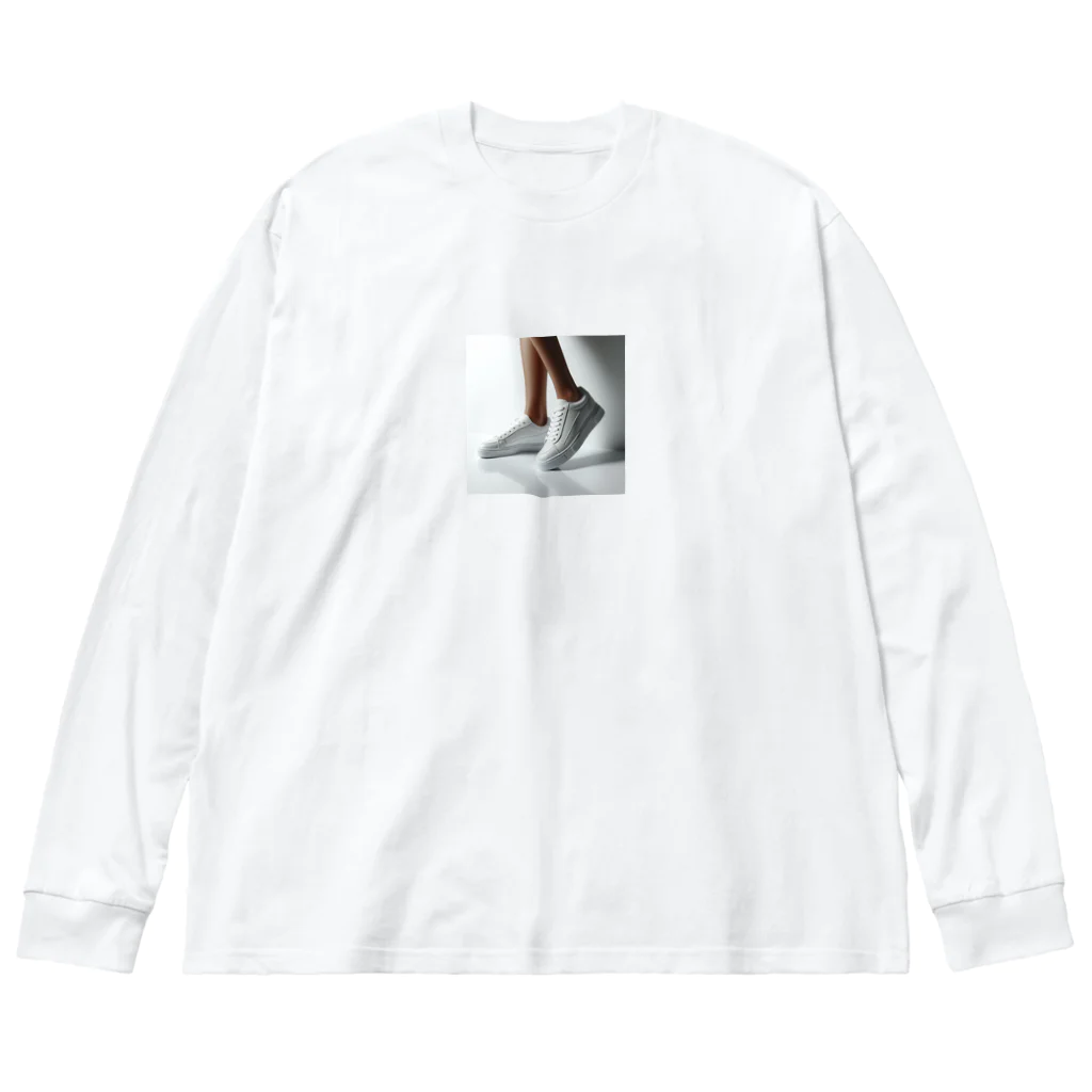 アミュペンの白いスニーカー Big Long Sleeve T-Shirt