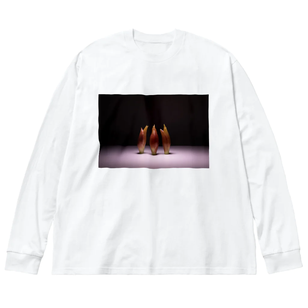 AI生成画像・風景・小物の写真をグッズにしてみましたのししとう3兄弟 Big Long Sleeve T-Shirt