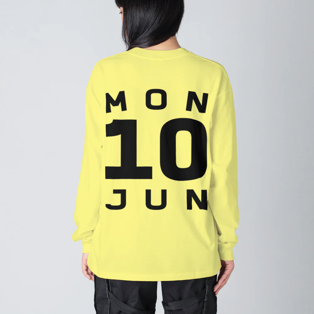 XlebreknitのMonday, 10th June Big Long Sleeve T-Shirt