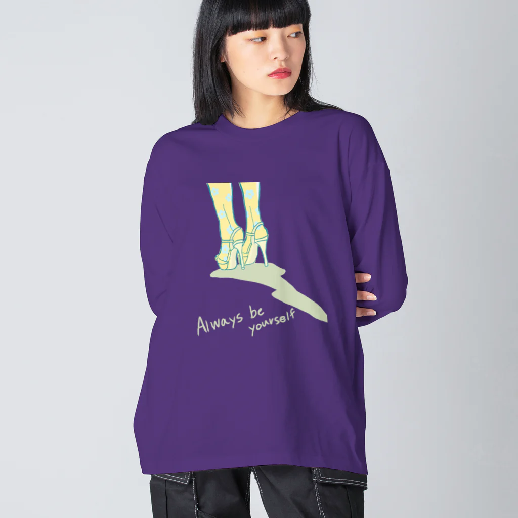 自由なサイト「me.ch」のセクシーレッグ Big Long Sleeve T-Shirt