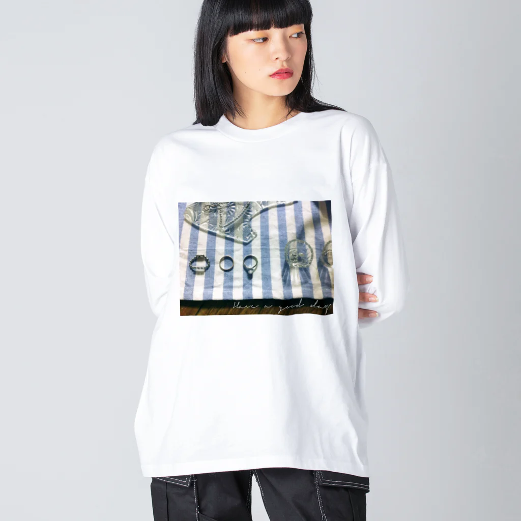 ao art ｍuseumの「静かな暮らしの中で」 Big Long Sleeve T-Shirt