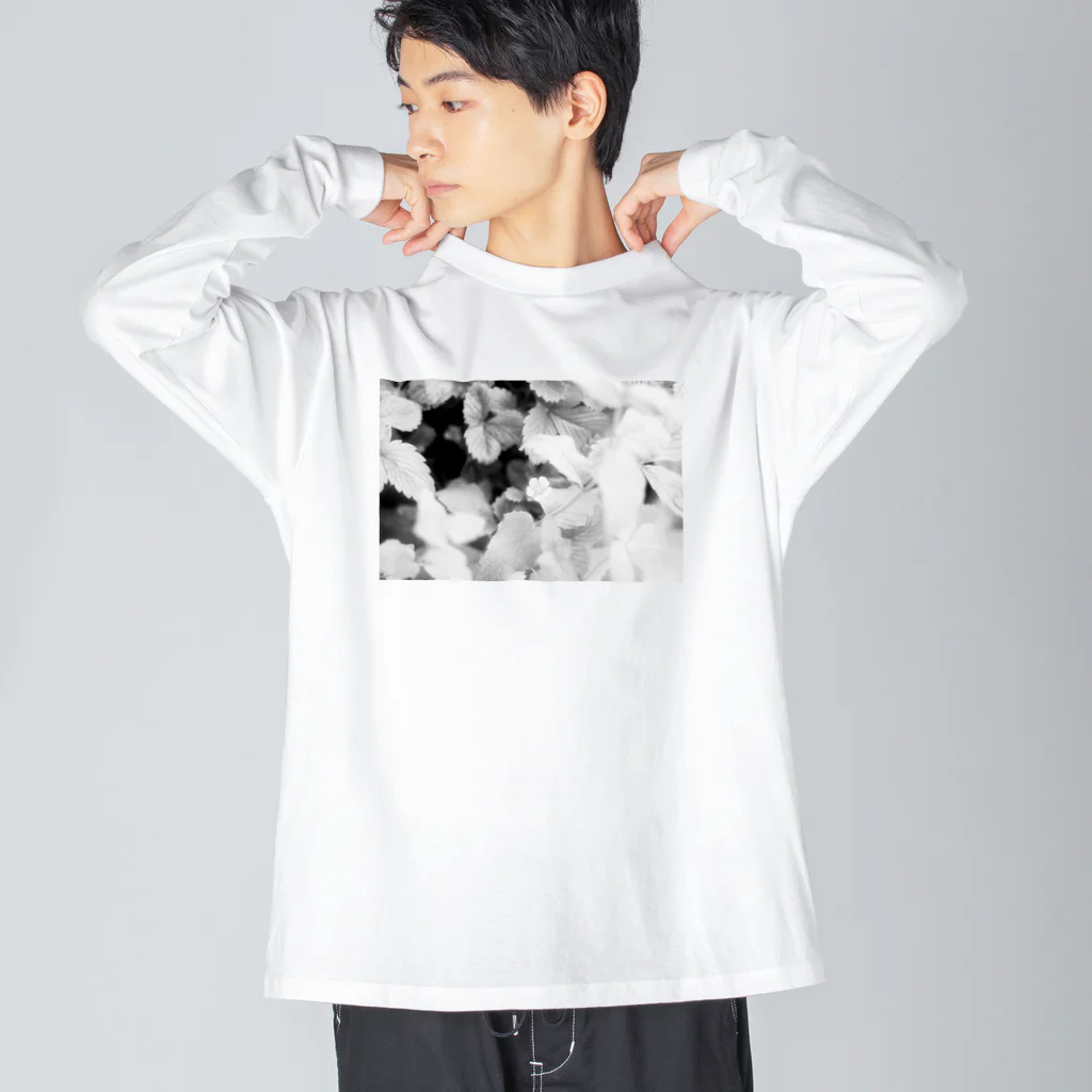 akane_art（茜音工房）のモノクロフラワー（野いちご） Big Long Sleeve T-Shirt