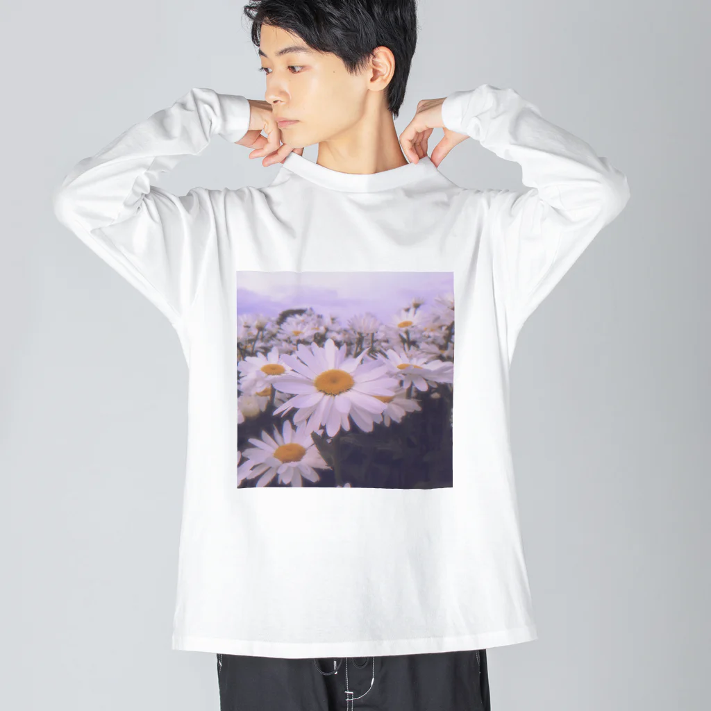 Haunted LabのWhite flowers 白いお花 ビッグシルエットロングスリーブTシャツ