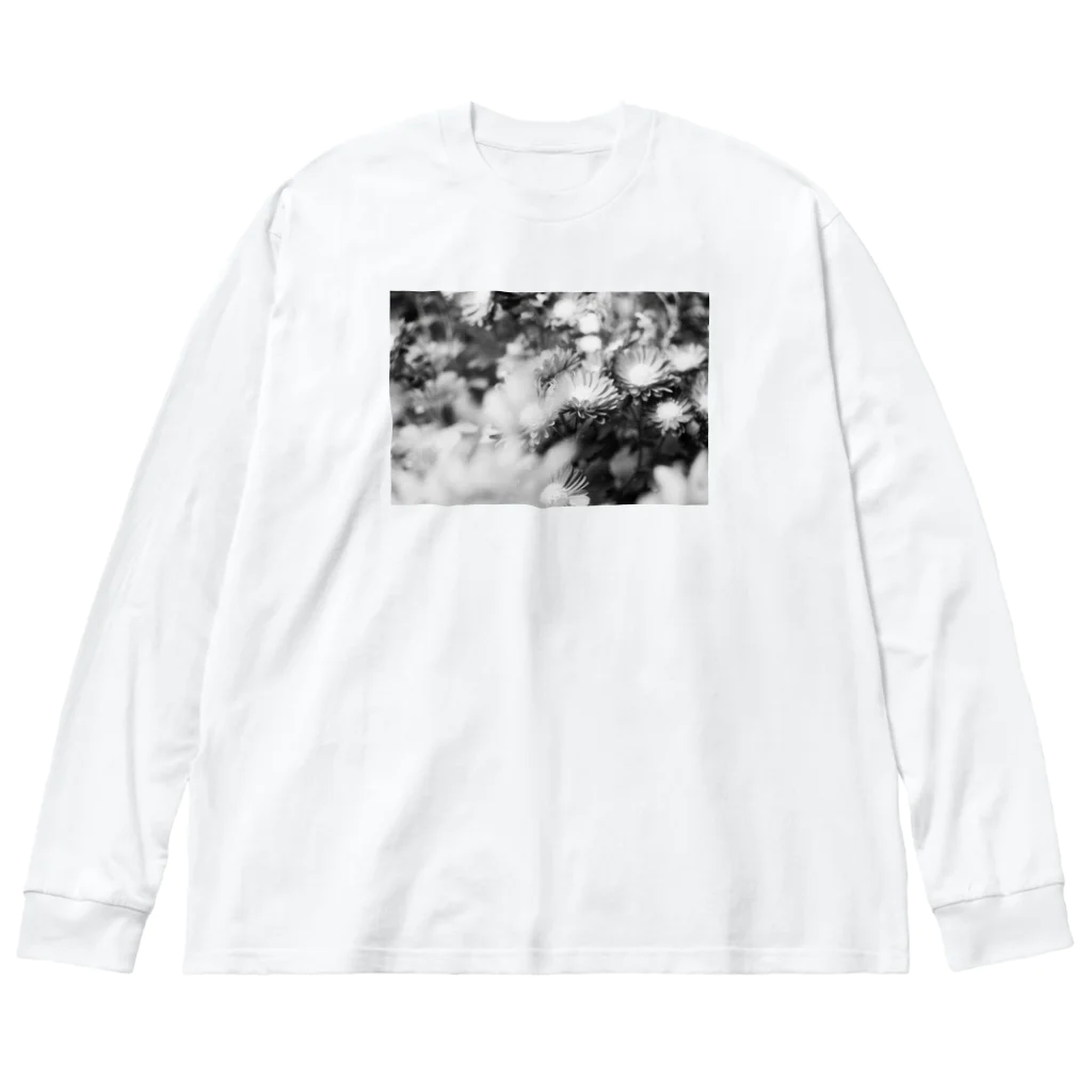 akane_art（茜音工房）のモノクロフラワー（キク） Big Long Sleeve T-Shirt