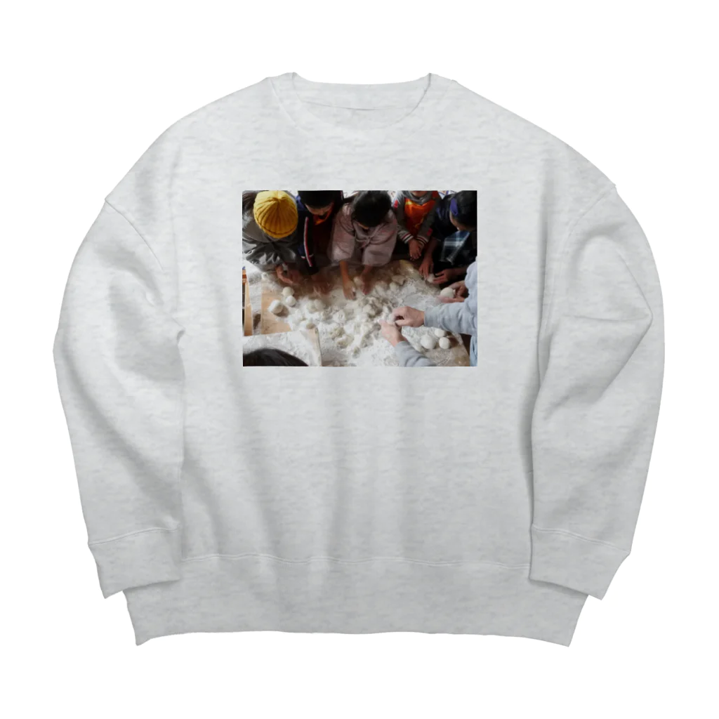 まさささのＭＯＣＨＩＴＳＵＫＩ(まるめる) Big Crew Neck Sweatshirt